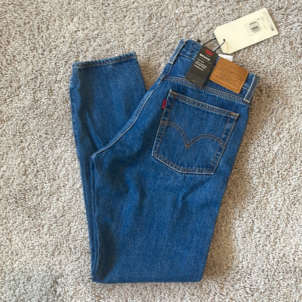 Levi’s wedgie jeans